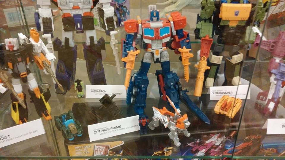Transformers News: New Images of Concepts from Fun Pub and Customized Figures at Pete's Robot Convention 2017