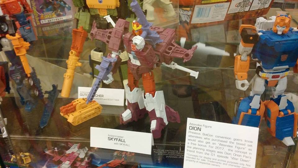 Transformers News: New Images of Concepts from Fun Pub and Customized Figures at Pete's Robot Convention 2017