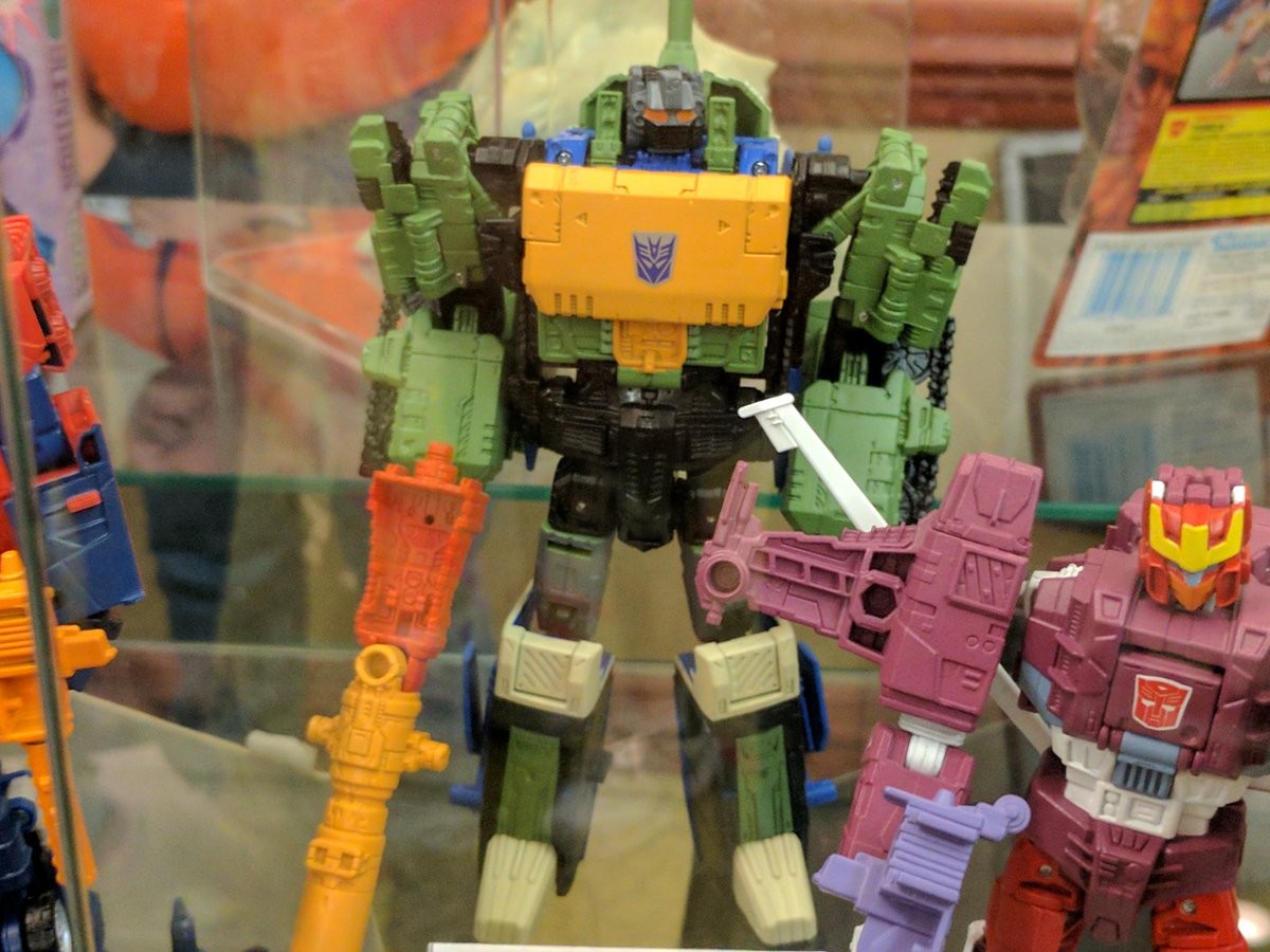 Transformers News: New Images of Concepts from Fun Pub and Customized Figures at Pete's Robot Convention 2017