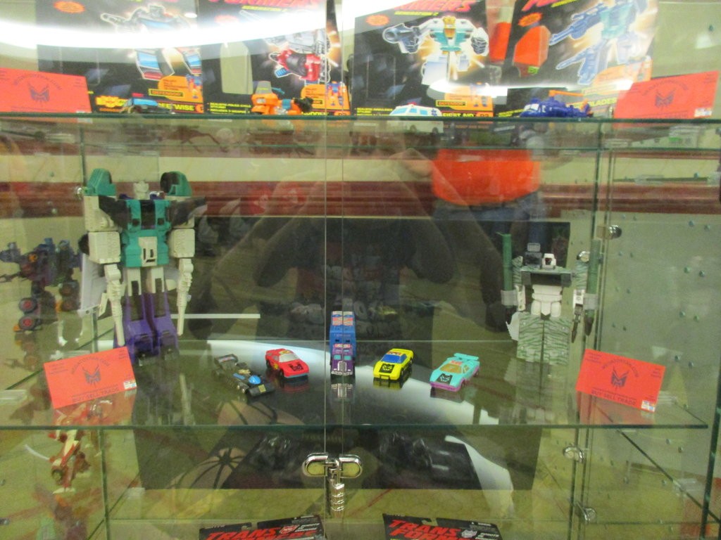 Transformers News: New Images of Concepts from Fun Pub and Customized Figures at Pete's Robot Convention 2017