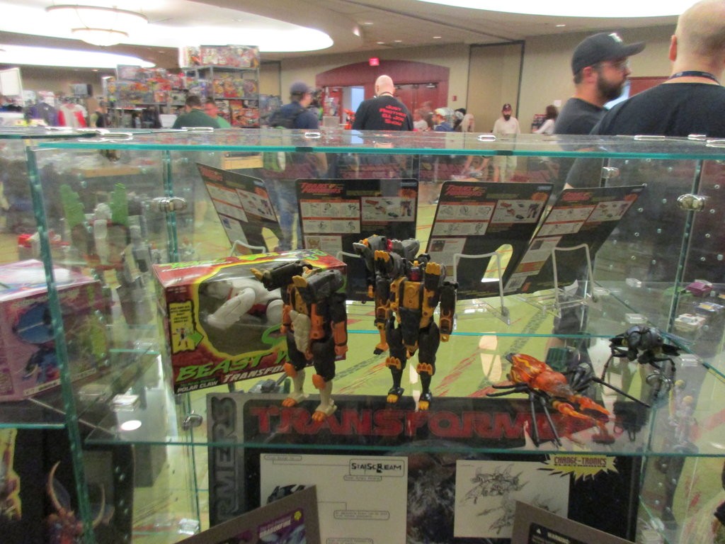 Transformers News: New Images of Concepts from Fun Pub and Customized Figures at Pete's Robot Convention 2017