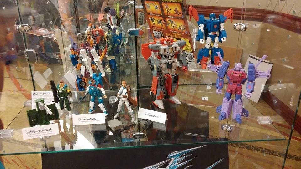 Transformers News: New Images of Concepts from Fun Pub and Customized Figures at Pete's Robot Convention 2017