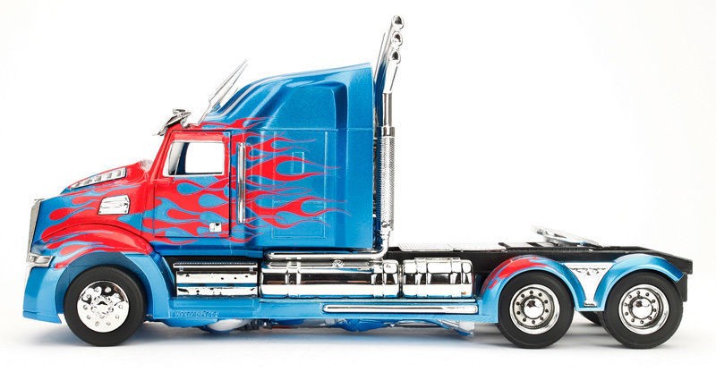Transformers News: Transformers: The Last Knight Jada 1:64 Optimus Prime with Trailer
