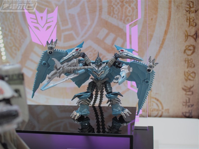 Transformers News: Wonderfest 2017 - Takara Tomy Transformers The Last Knight TLK Display and Diorama
