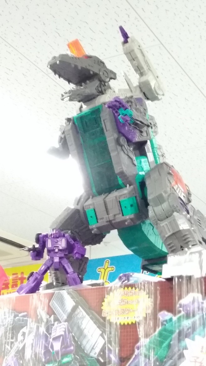 Transformers News: Images of Takara Transformers LG-43 Legends Trypticon Finished Toy on Top of his Box Transformers News: Images of Takara Transformers LG-43 Legends Trypticon Finished Toy on Top of his Box