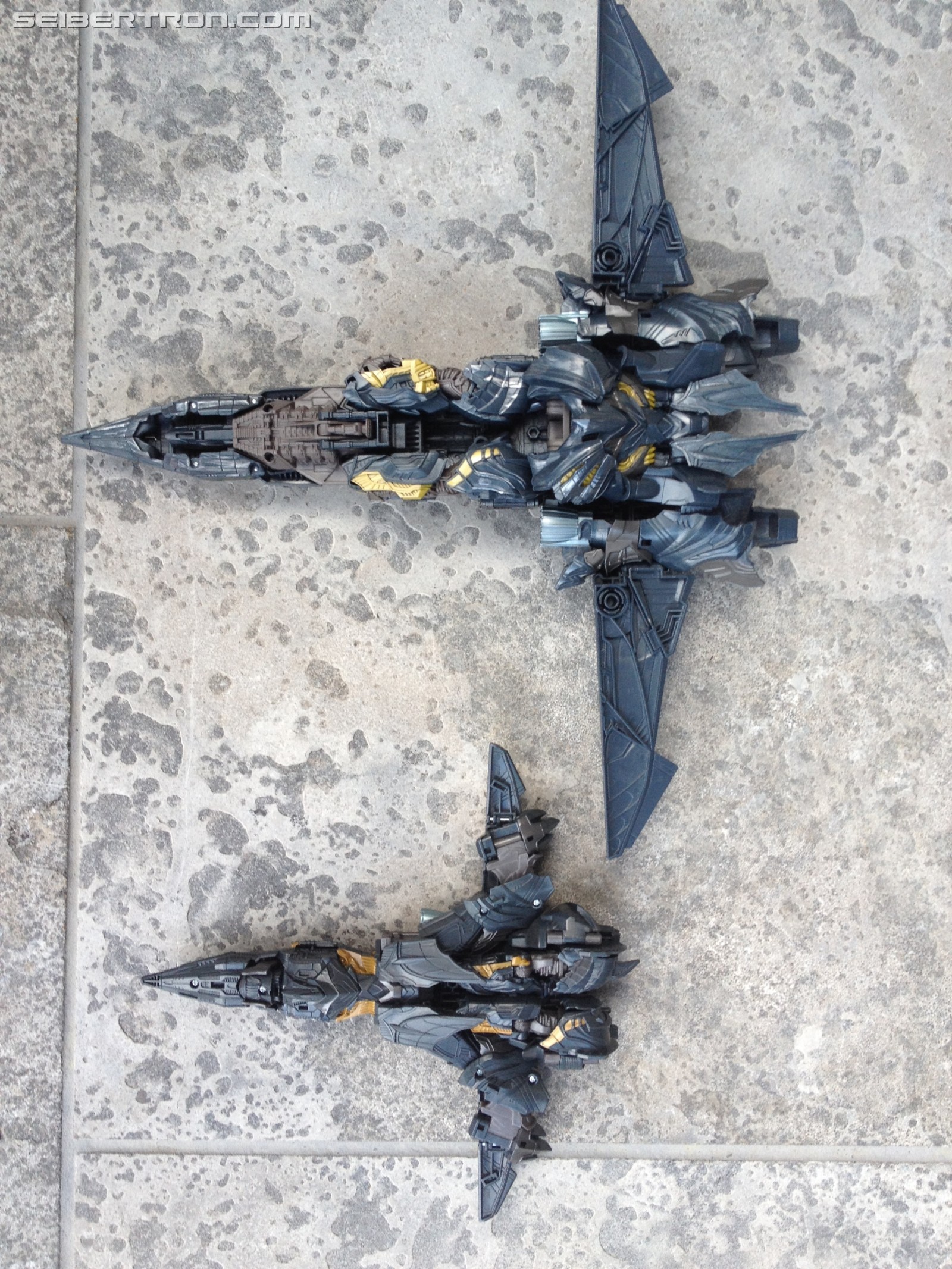 Transformers News: Leader vs Voyager: Which is the better Megatron Figure from Transformers the Last Knight