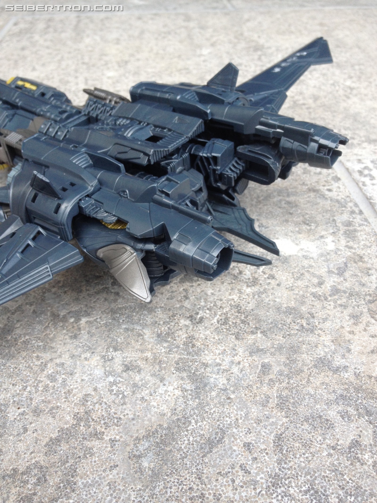 Transformers News: Leader vs Voyager: Which is the better Megatron Figure from Transformers the Last Knight