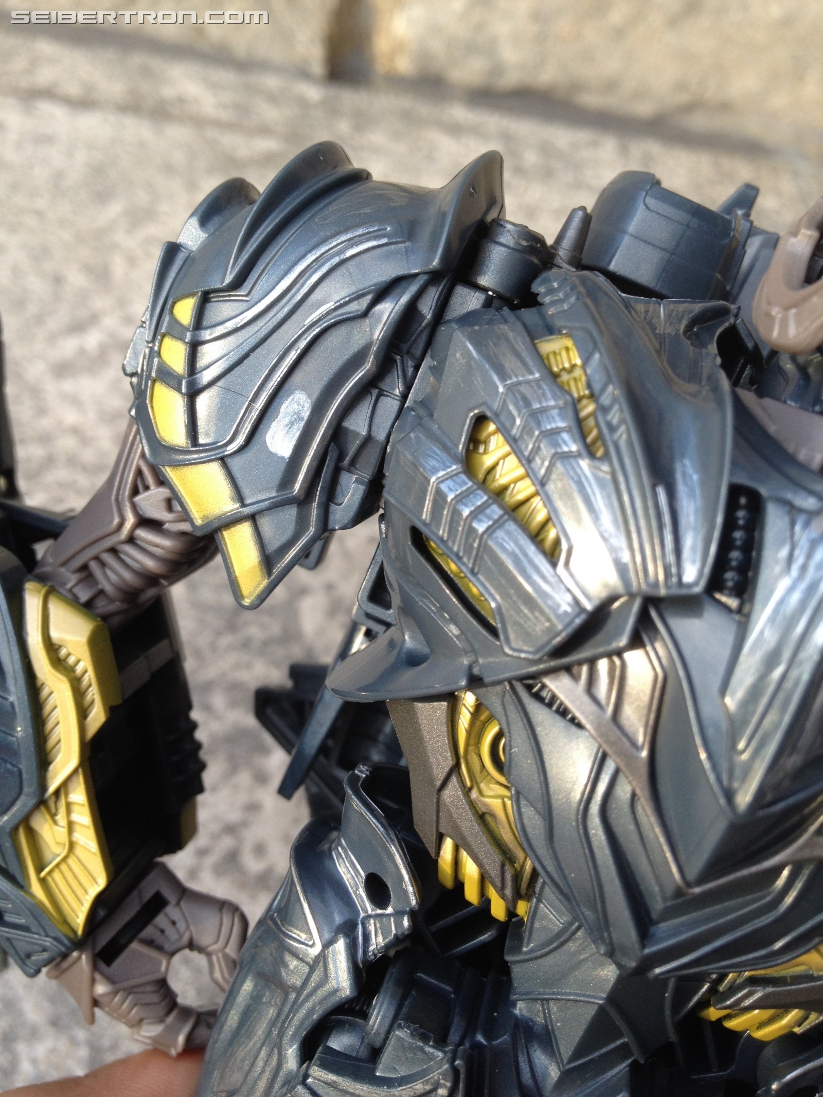 Transformers News: Leader vs Voyager: Which is the better Megatron Figure from Transformers the Last Knight