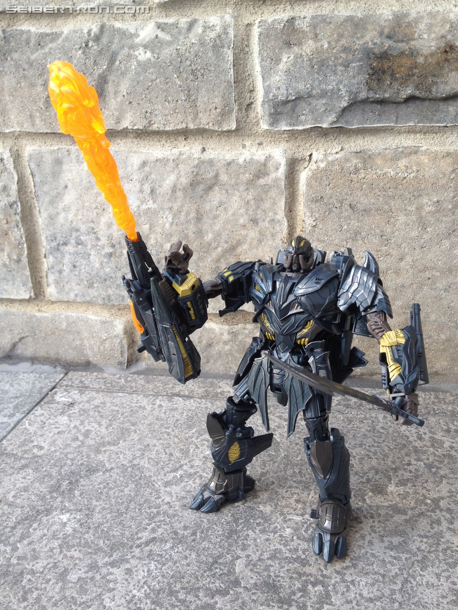 Transformers News: Leader vs Voyager: Which is the better Megatron Figure from Transformers the Last Knight