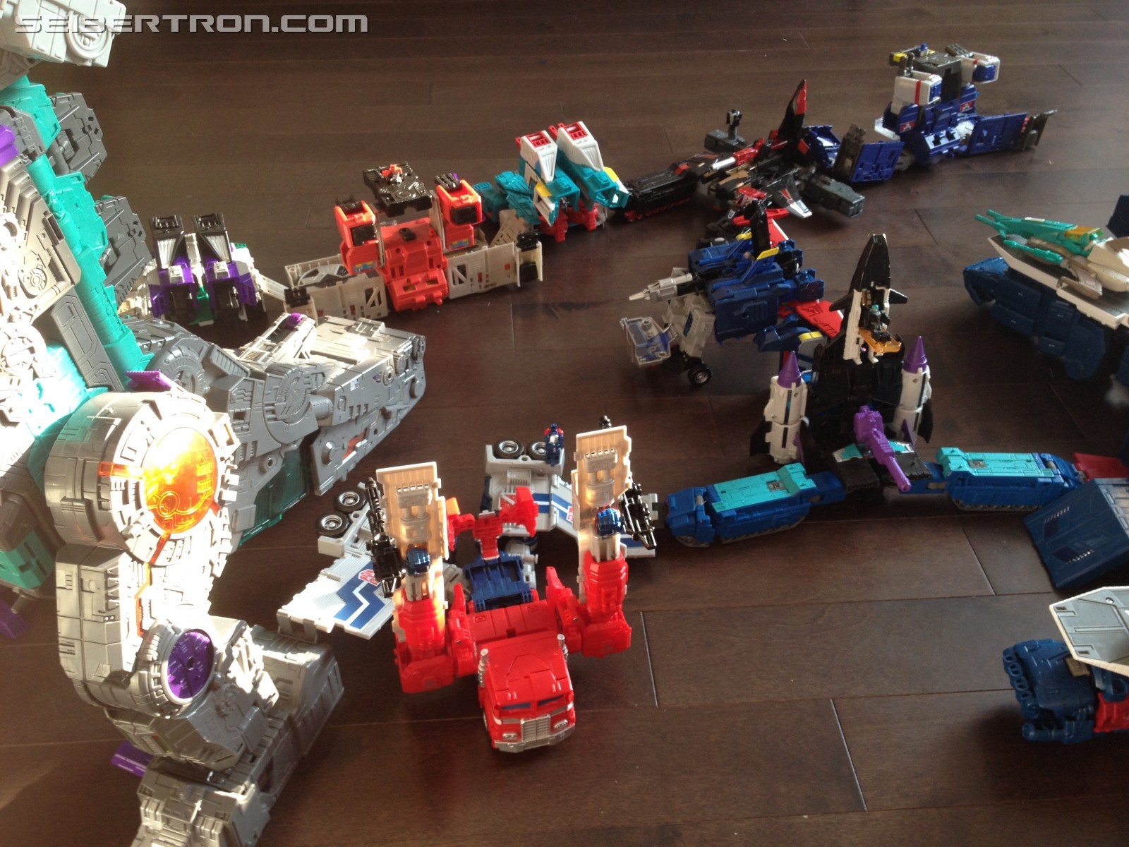 Transformers News: Images of all Transformers Titans Return Bases Connected with Takara God Bomber
