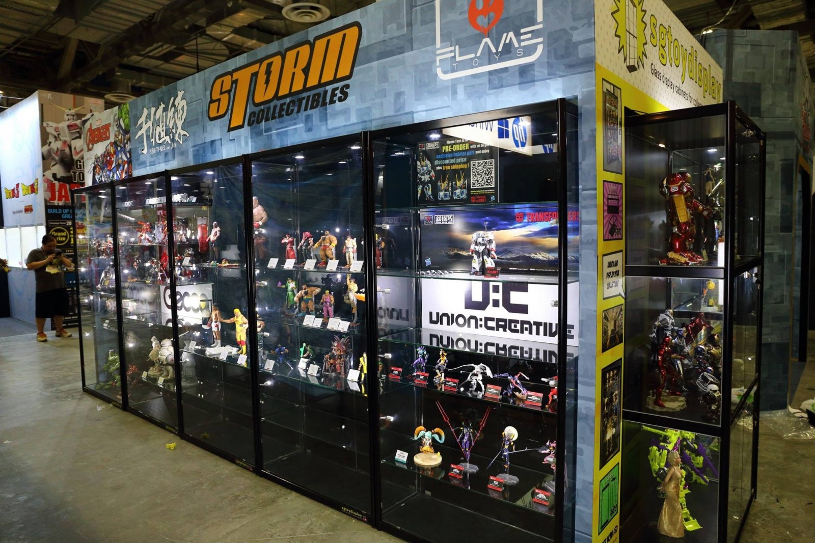Transformers News: #STGCC 2017 Round-Up Images: Flame Toys Drift, Legends Godbomber Sixshot, MP-12+ Lambor