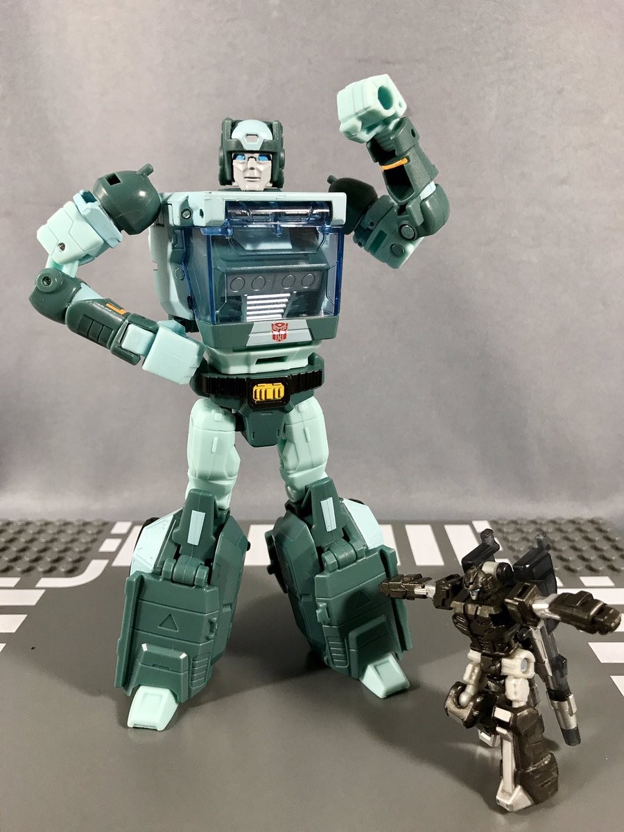 Transformers News: Re: Takara Tomy Transformers Legends Thread