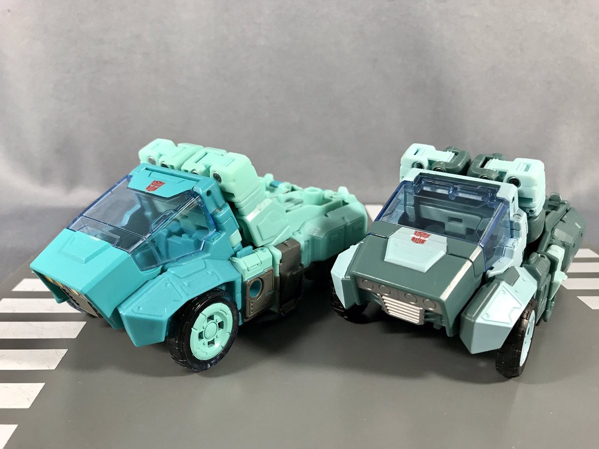 Transformers News: Re: Takara Tomy Transformers Legends Thread