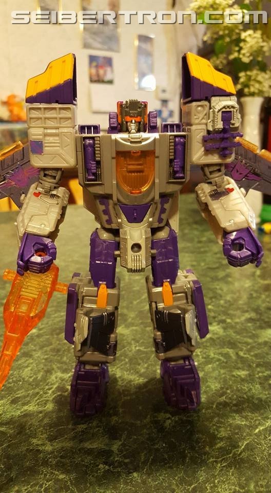 Transformers News: Pictorial and Video Review for Transformers Titans Return Grotusque with Fengul and Scorponok