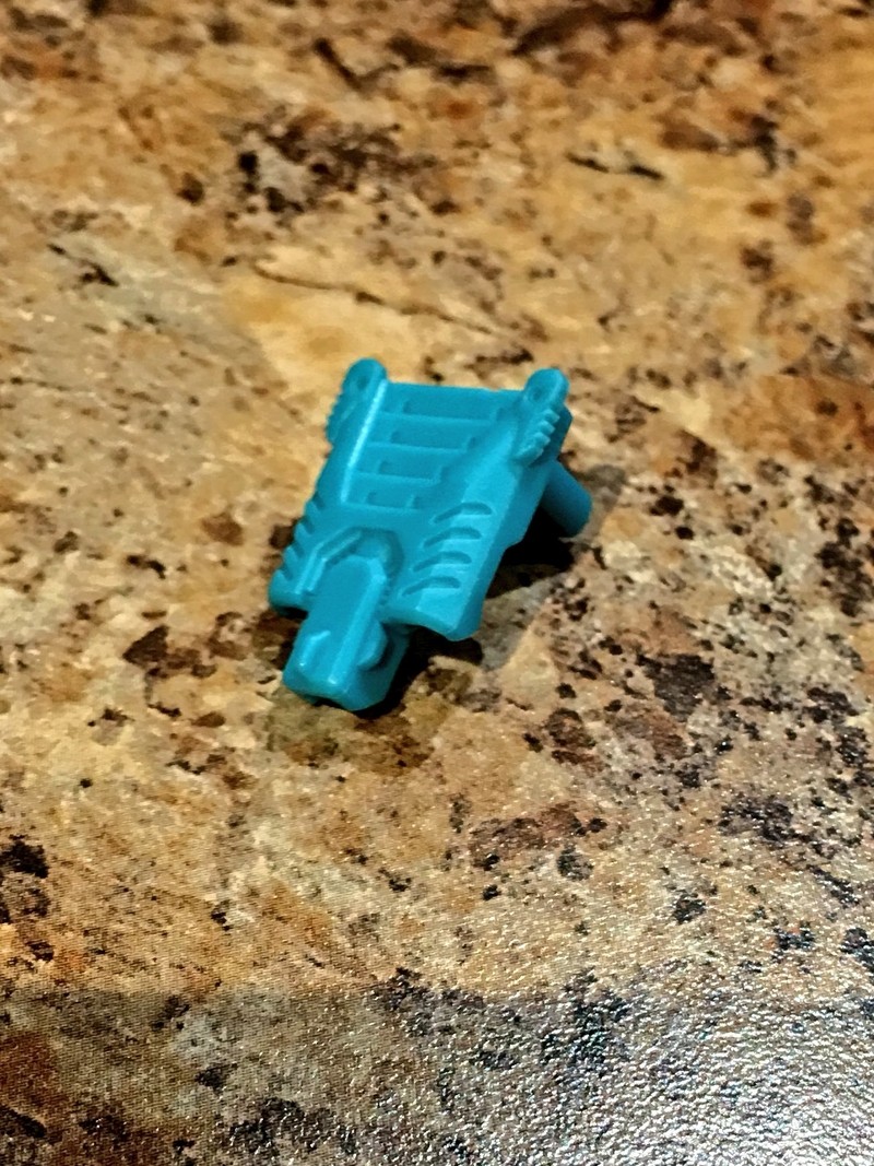 Transformers News: Wave 1 Deluxes from Transformers Power of the Primes Found at US Retail + In Hand Images of  Dreadwi