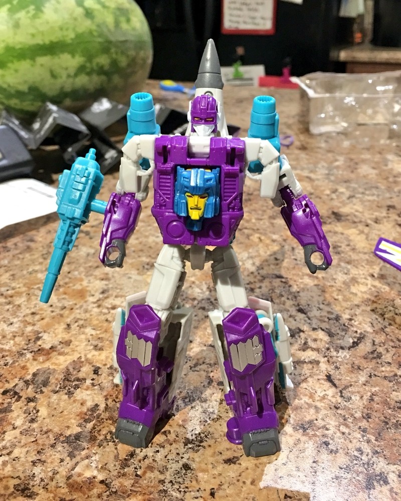 Transformers News: Wave 1 Deluxes from Transformers Power of the Primes Found at US Retail + In Hand Images of  Dreadwi