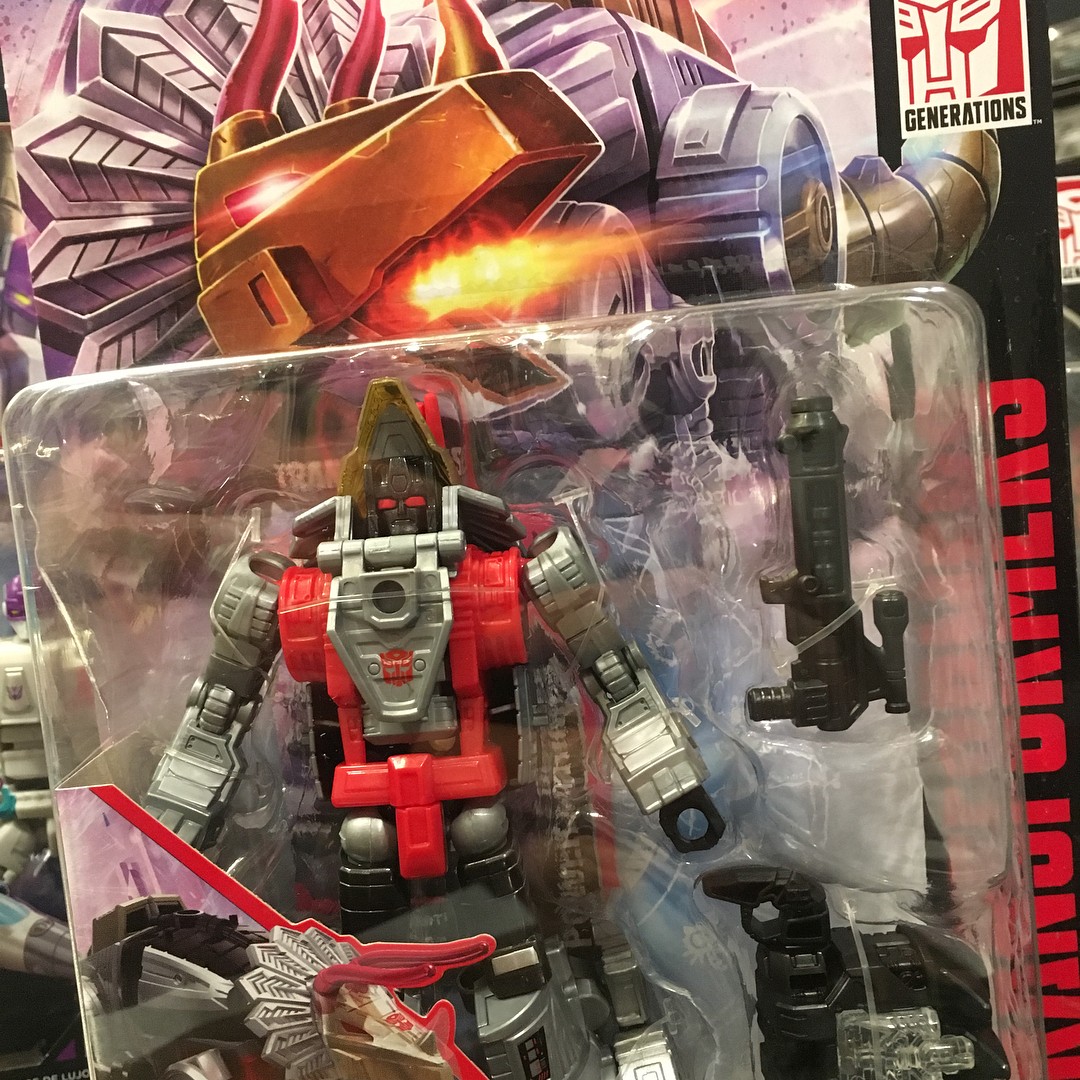 Transformers News: More In-Hand Images of Transformers Power of the Primes Wave 1 Deluxes: Slug, Swoop, Dreadwind