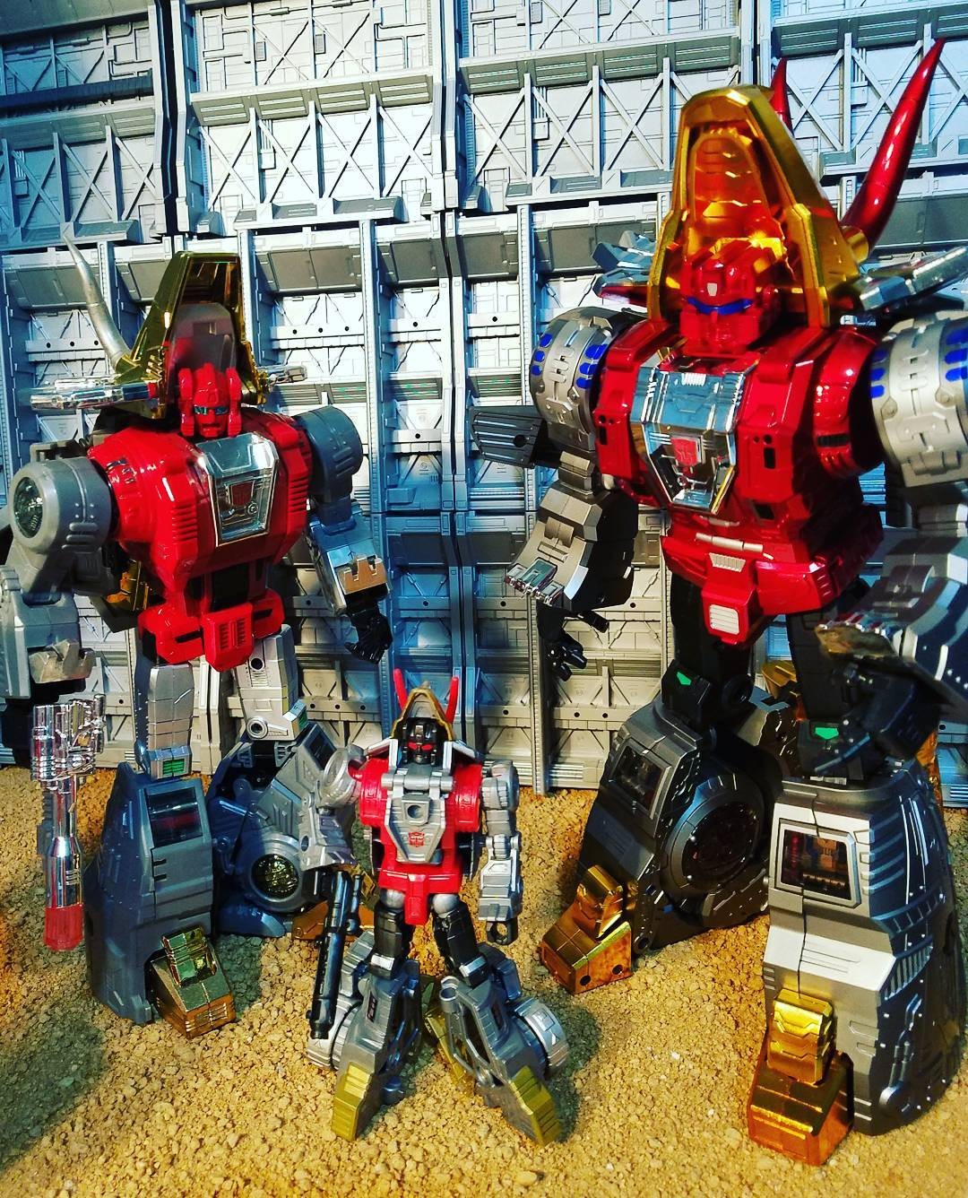 Transformers News: More In-Hand Images of Transformers Power of the Primes Wave 1 Deluxes: Slug, Swoop, Dreadwind