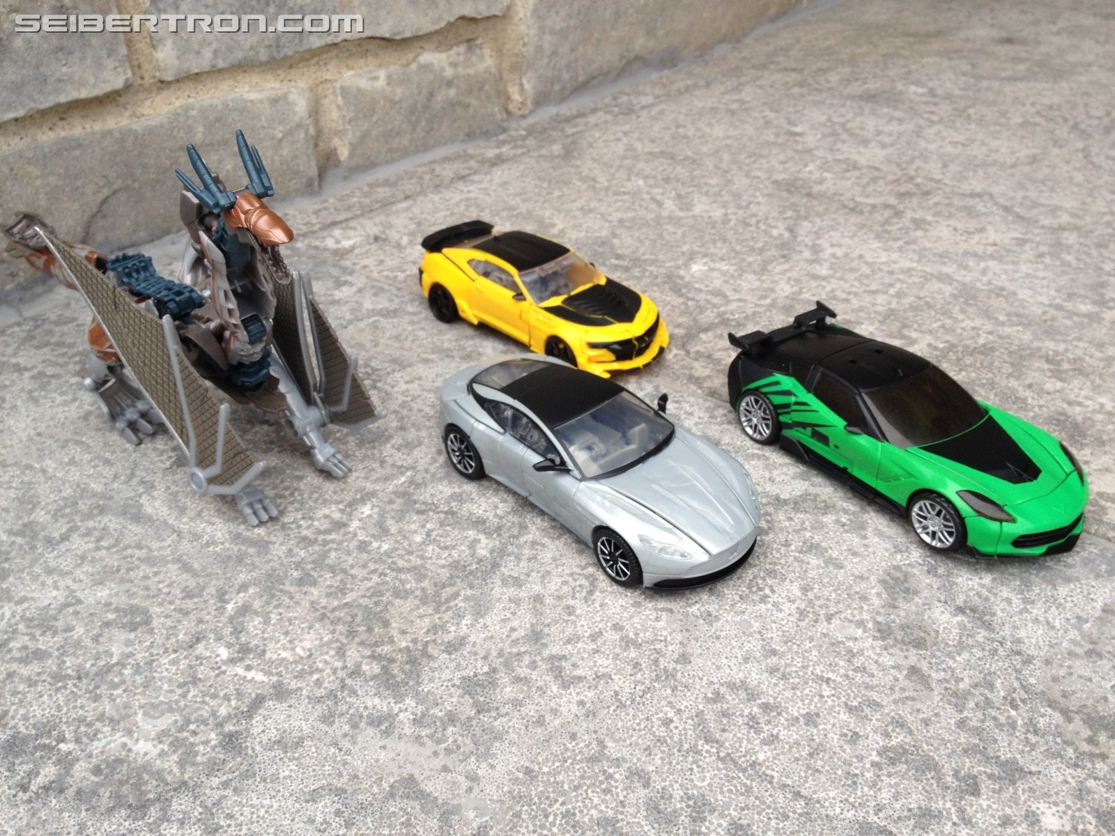 Transformers News: Pictorial Review of Deluxe Cogman from Transformers: The Last Knight