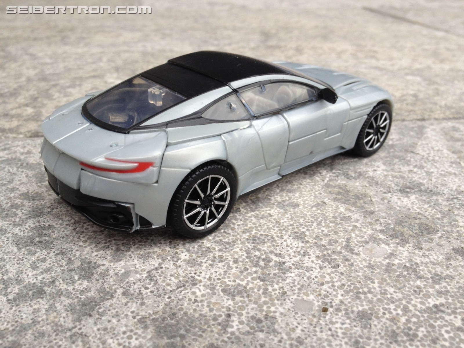 Transformers News: Pictorial Review of Deluxe Cogman from Transformers: The Last Knight