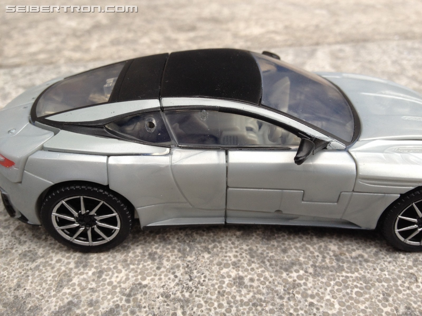 Transformers News: Pictorial Review of Deluxe Cogman from Transformers: The Last Knight