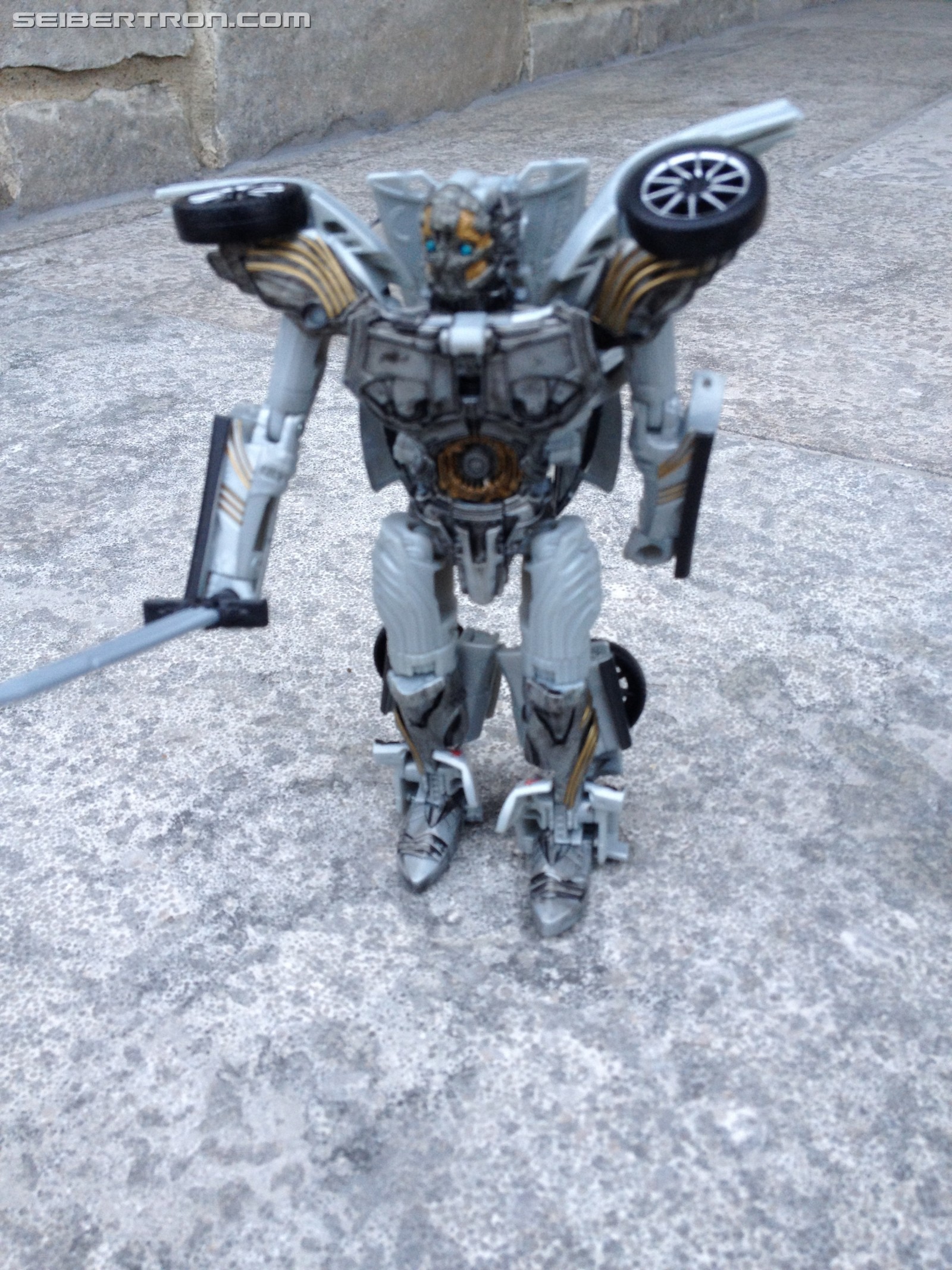 Transformers News: Pictorial Review of Deluxe Cogman from Transformers: The Last Knight