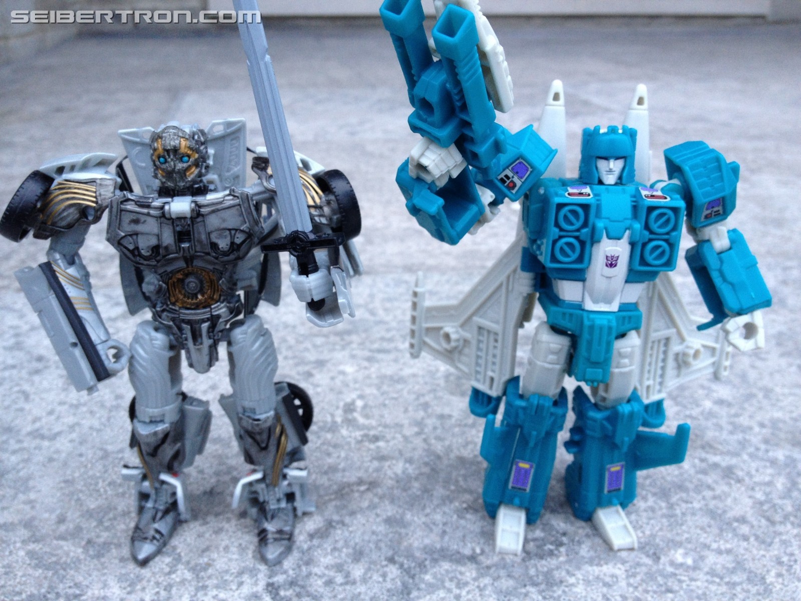Transformers News: Pictorial Review of Deluxe Cogman from Transformers: The Last Knight