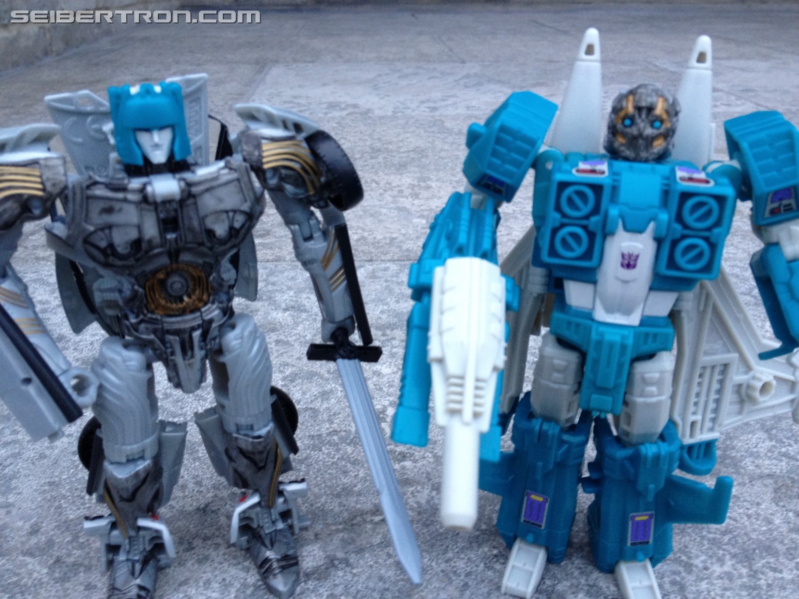 Transformers News: Pictorial Review of Deluxe Cogman from Transformers: The Last Knight