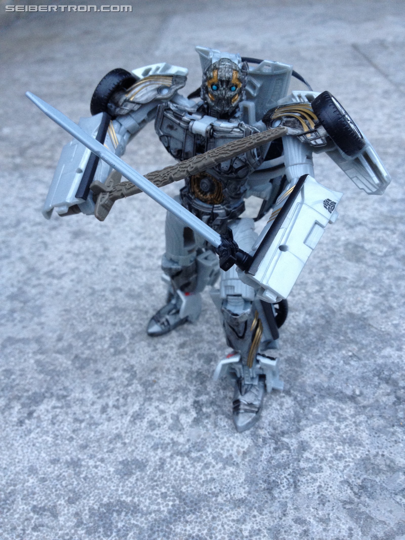 Transformers News: Pictorial Review of Deluxe Cogman from Transformers: The Last Knight