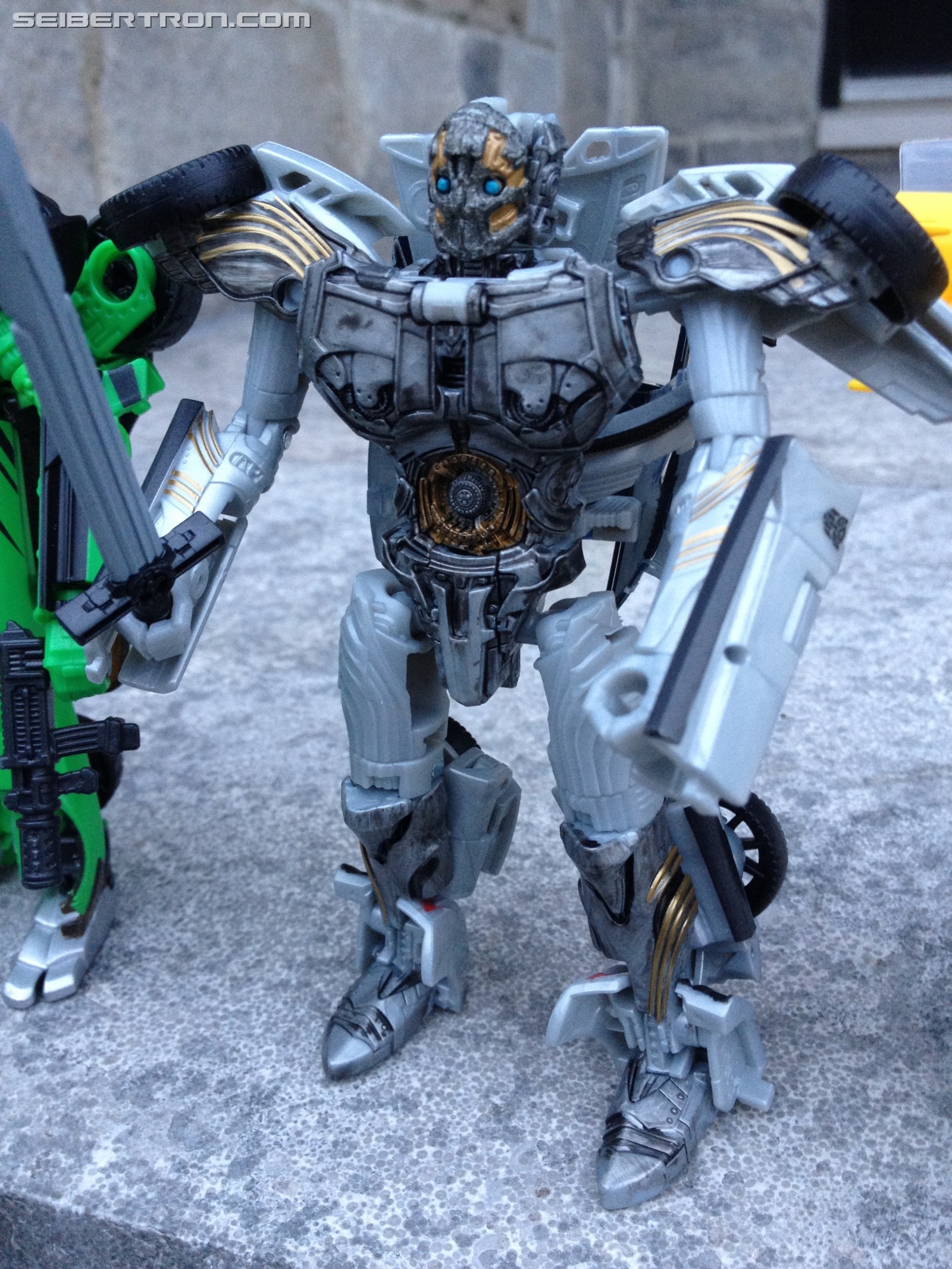 Transformers News: Pictorial Review of Deluxe Cogman from Transformers: The Last Knight