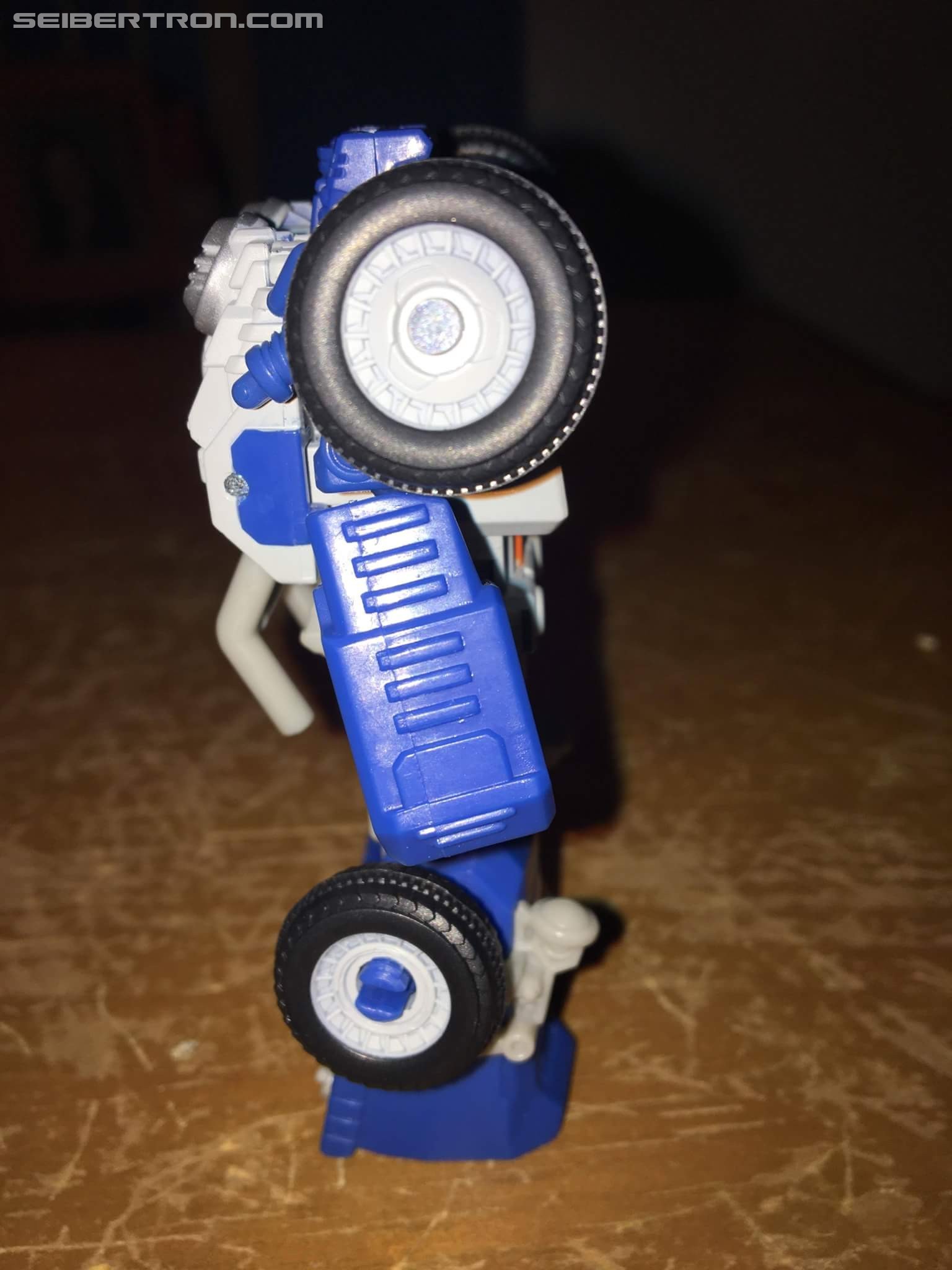Transformers News: In-Hand Images of Transformers Power of the Primes Legend class Windcharger, Beachcomber, Slash, Sk Transformers News: In-Hand Images of Transformers Power of the Primes Legend class Windcharger, Beachcomber, Slash, Sk
