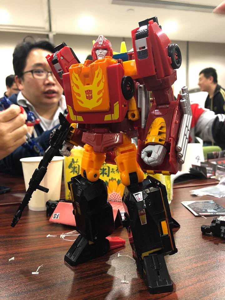 Transformers News: In hand Images of Transformers Power of the Primes Optimus Prime, Rodimus, Starscream and Grimlock Transformers News: In hand Images of Transformers Power of the Primes Optimus Prime, Rodimus, Starscream and Grimlock