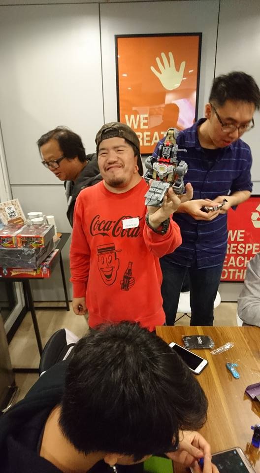Transformers News: In hand Images of Transformers Power of the Primes Optimus Prime, Rodimus, Starscream and Grimlock Transformers News: In hand Images of Transformers Power of the Primes Optimus Prime, Rodimus, Starscream and Grimlock