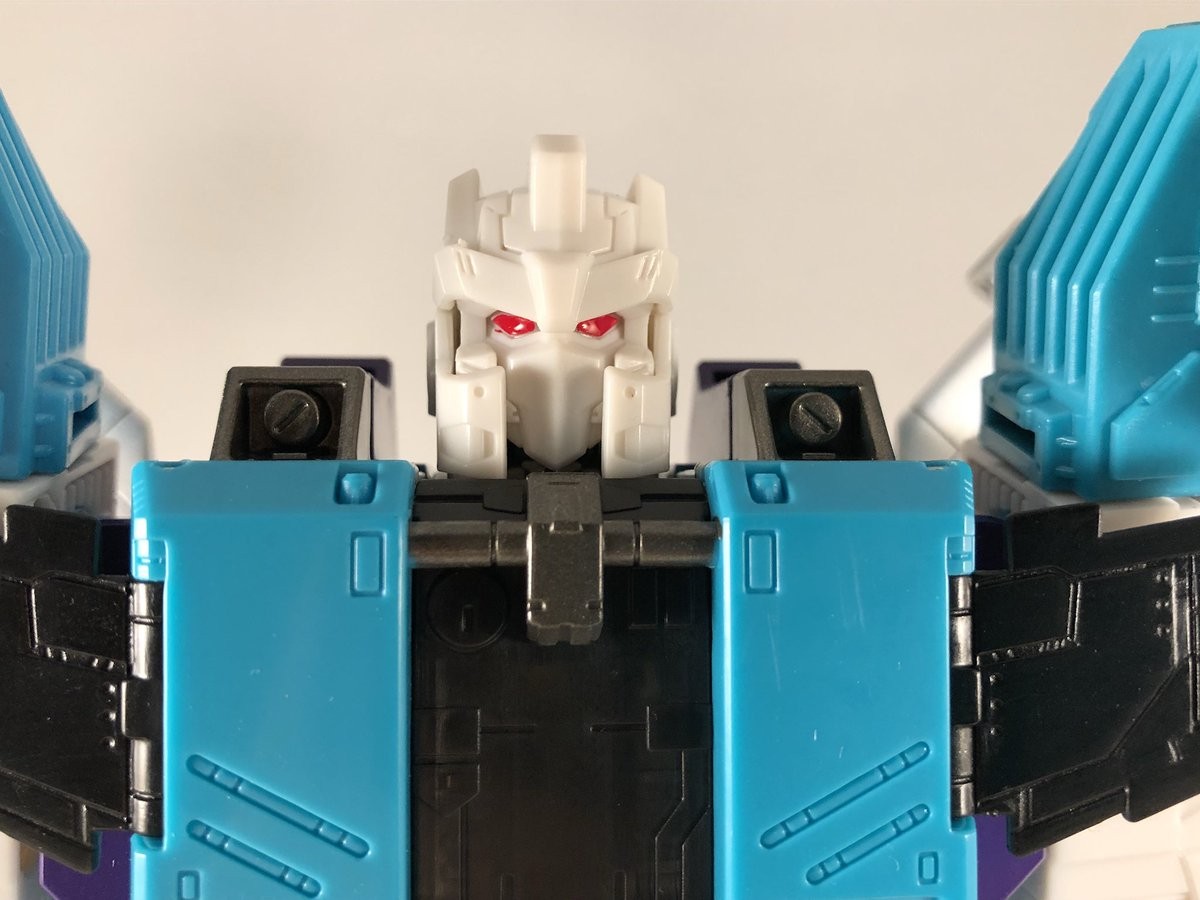 Transformers News: Takara Legends LG50 & LG51 In-Hand Images: Comparison with Titans Return Sixshot, Eye Paint, Haywire Transformers News: Takara Legends LG50 & LG51 In-Hand Images: Comparison with Titans Return Sixshot, Eye Paint, Haywire