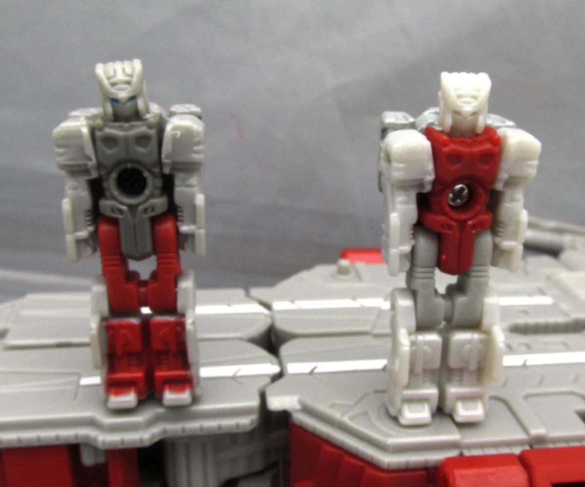 Transformers News: In-Hand Images and Comparisons of Takara Tomy Transformers Legends LG-53 Broadside