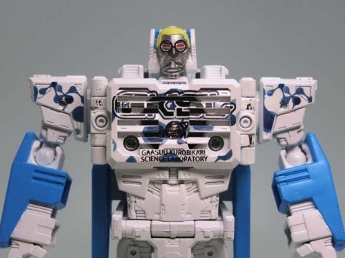 Transformers News: More Images of Transformers Downtown Limited Edition Cerebros/Fortress Titan Masters