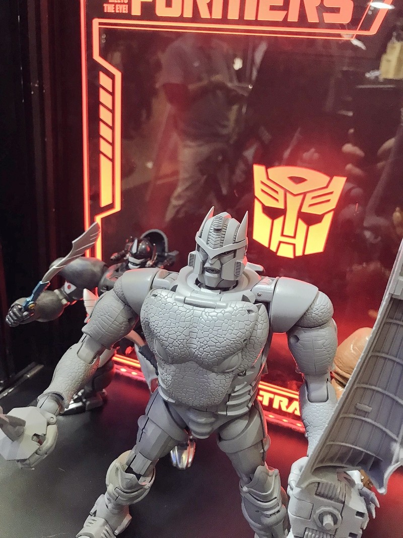 Transformers News: Grey Prototype of Takara Tomy Transformers Masterpiece MP-41 Dinobot at Tokyo Comic Con