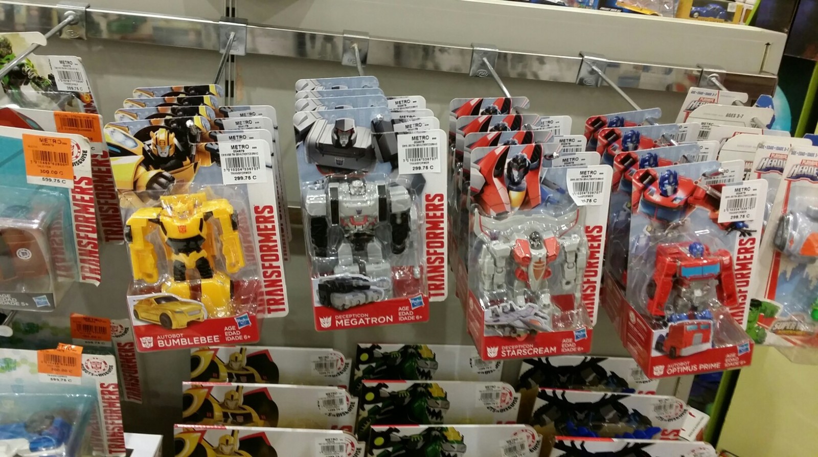 Transformers News: First In Hand Images of New Transformers 4.5" Optimus Prime Figure Transformers News: First In Hand Images of New Transformers 4.5" Optimus Prime Figure