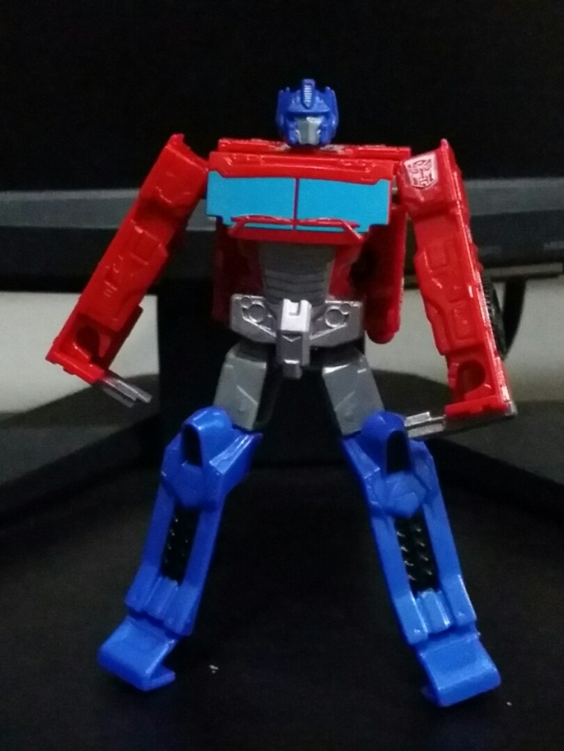Transformers News: First In Hand Images of New Transformers 4.5" Optimus Prime Figure Transformers News: First In Hand Images of New Transformers 4.5" Optimus Prime Figure