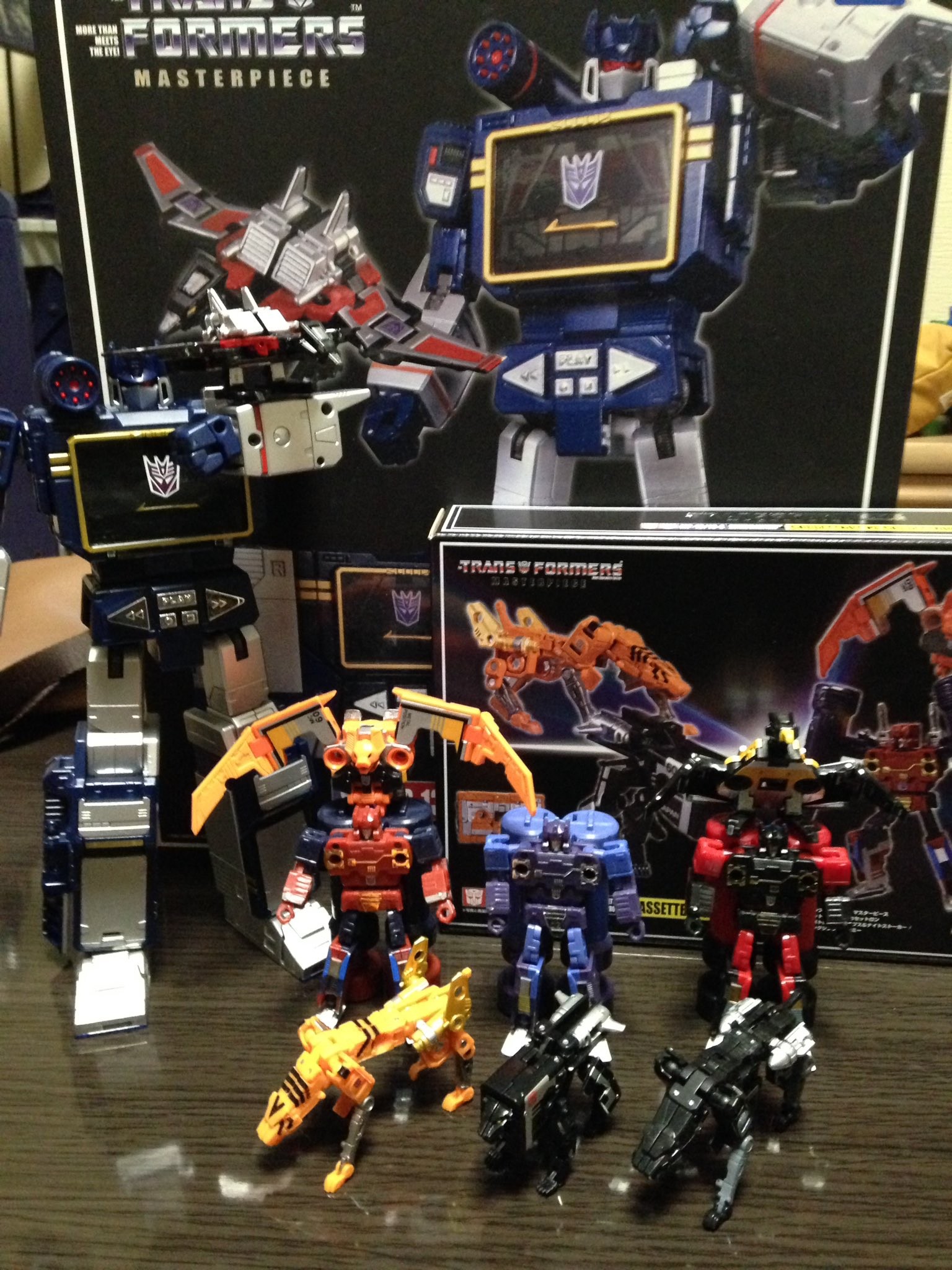 Transformers News: More in-hand and comparison images of MP-15/16-E Cassettebot vs Cassettetron Transformers News: More in-hand and comparison images of MP-15/16-E Cassettebot vs Cassettetron