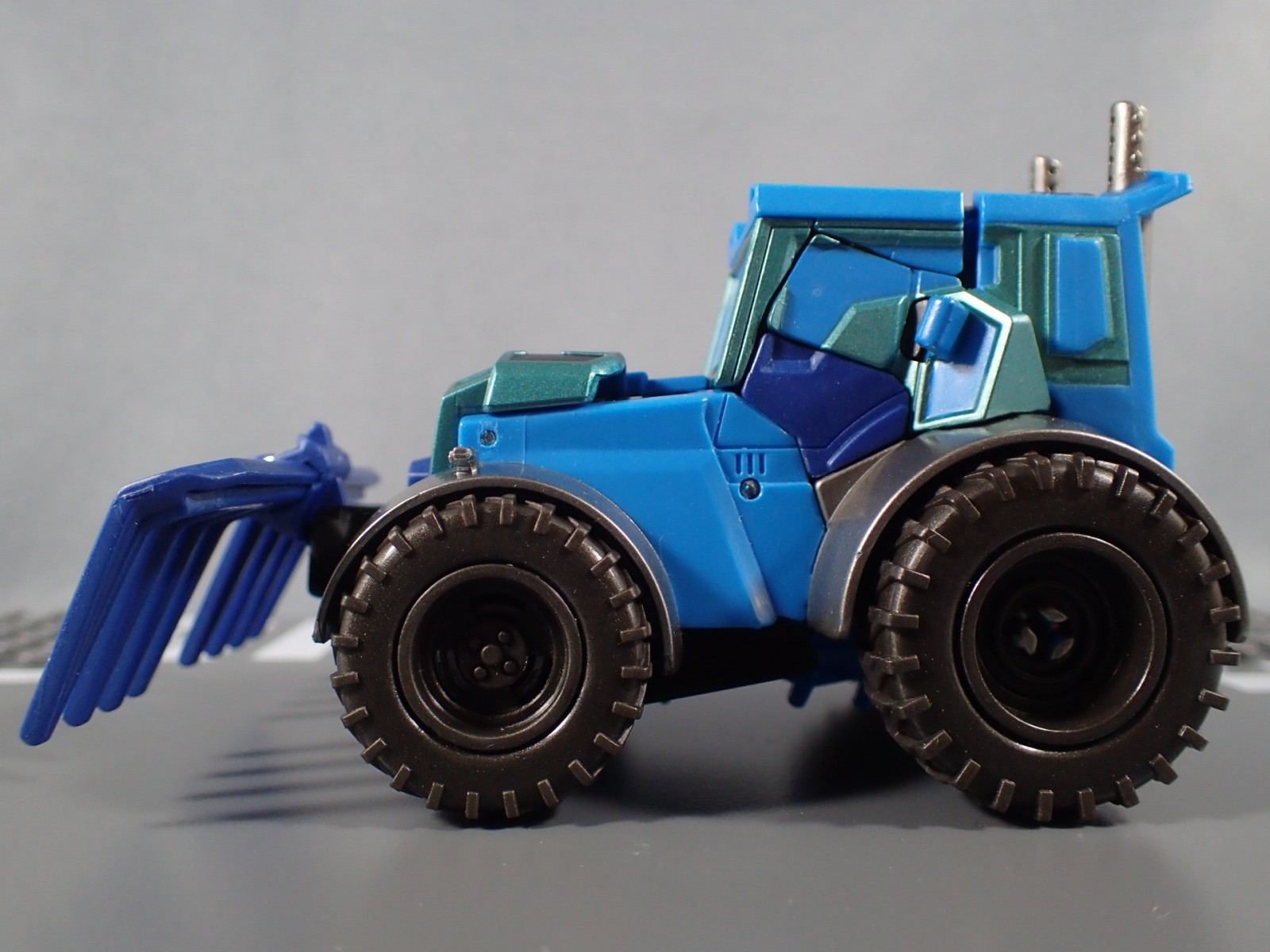 Transformers News: Top 5 Best Toys from Transformers Robots in Disguise 2015-2017 Toyline Transformers News: Top 5 Best Toys from Transformers Robots in Disguise 2015-2017 Toyline