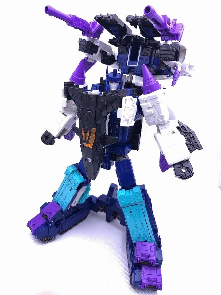 Transformers News: More In-Hand Images of Takara Tomy Transformers Legends LG58 Fastlane & Cloudraker, Bigfight, Ovelor