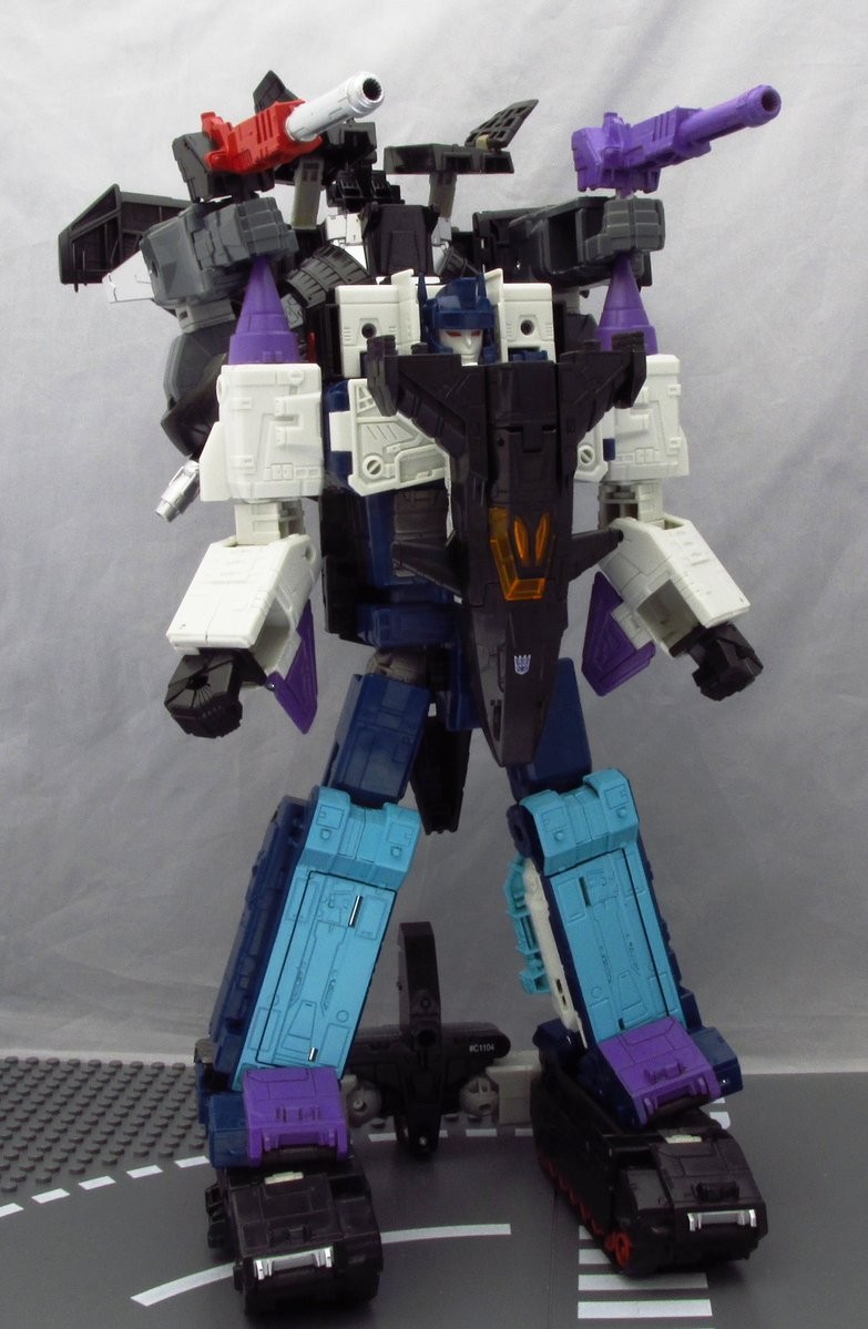 Transformers News: More In-Hand Images of Takara Tomy Transformers Legends LG58 Fastlane & Cloudraker, Bigfight, Ovelor