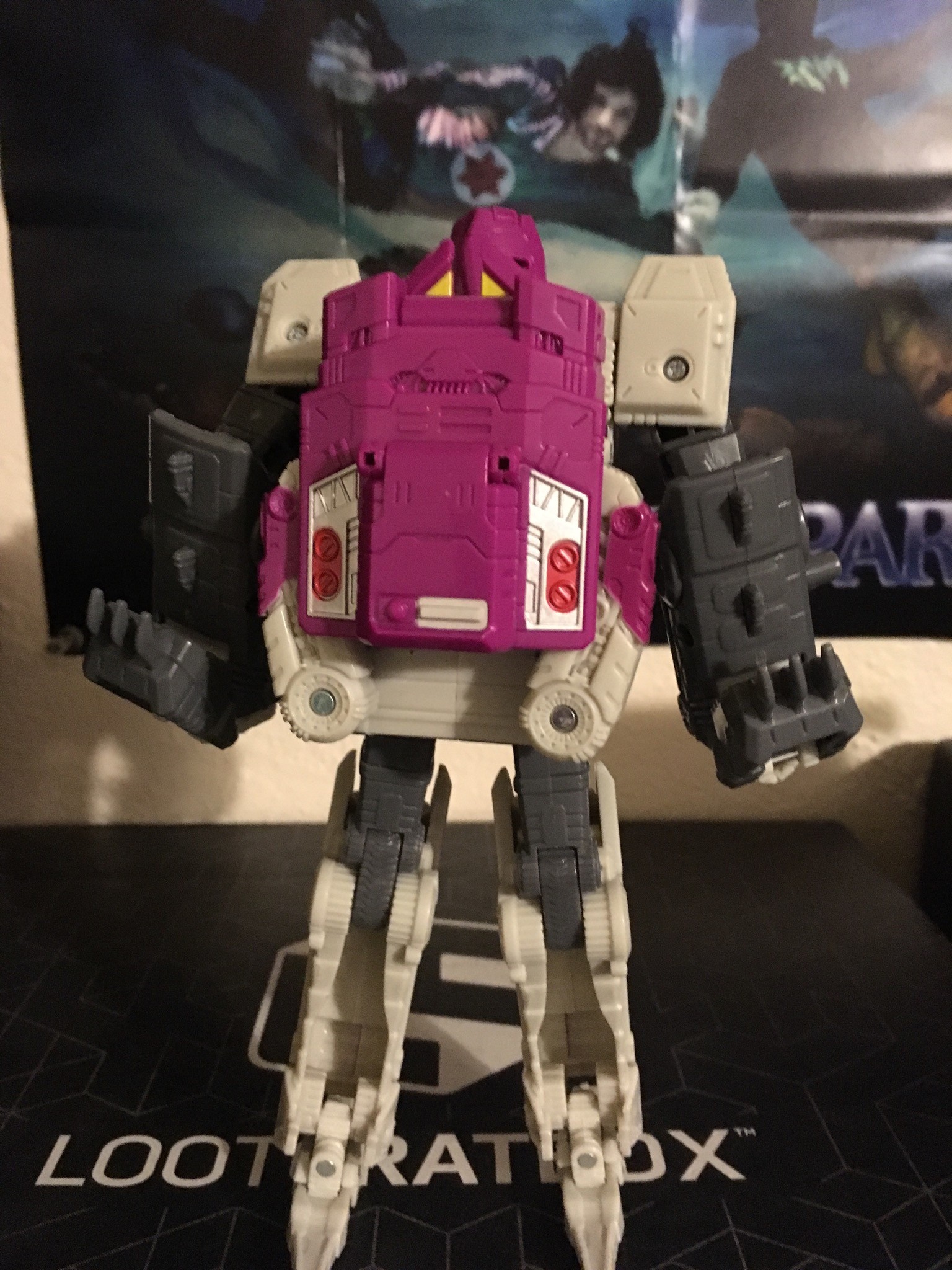 Transformers News: In Hand Images of Hun-Gurr from Power of the Primes with First Look at Torso Mode Transformers News: In Hand Images of Hun-Gurr from Power of the Primes with First Look at Torso Mode