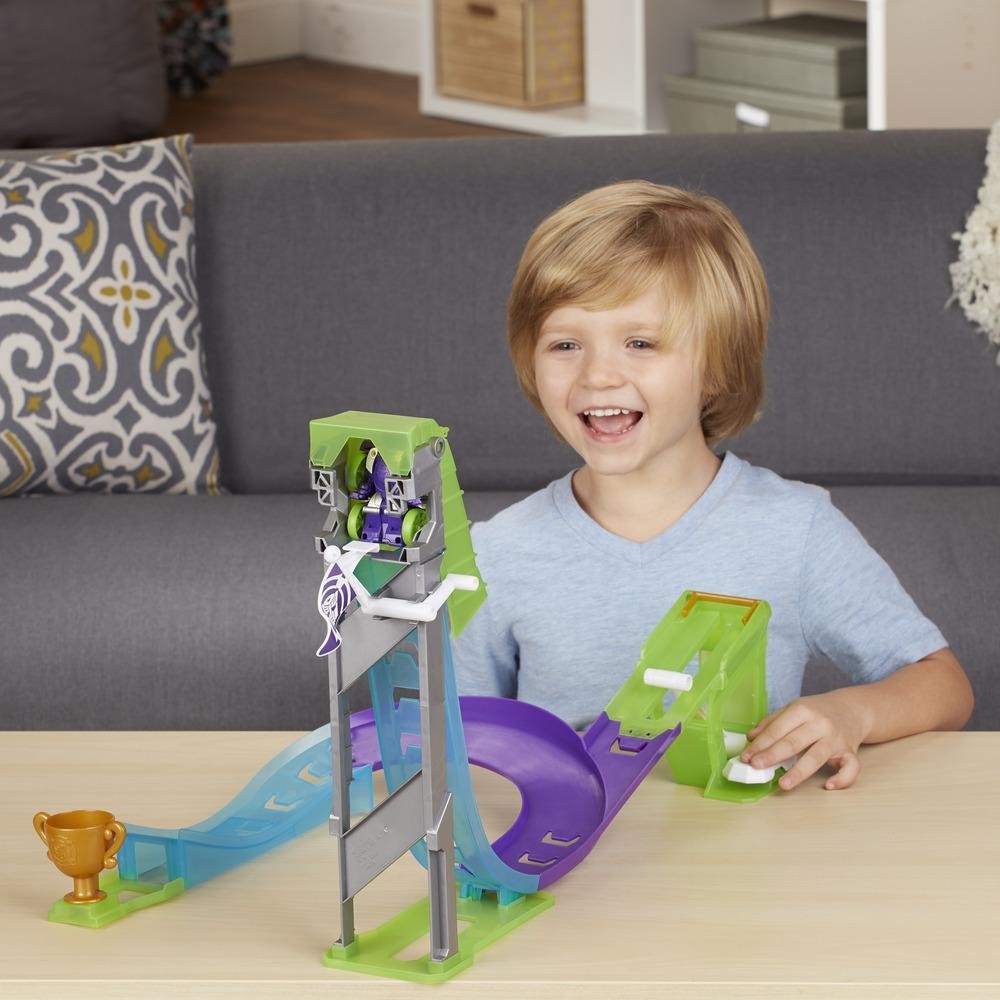 Transformers News: Transformers: Rescue Bots Flip Racers Blurr Reverse Raceway Listed