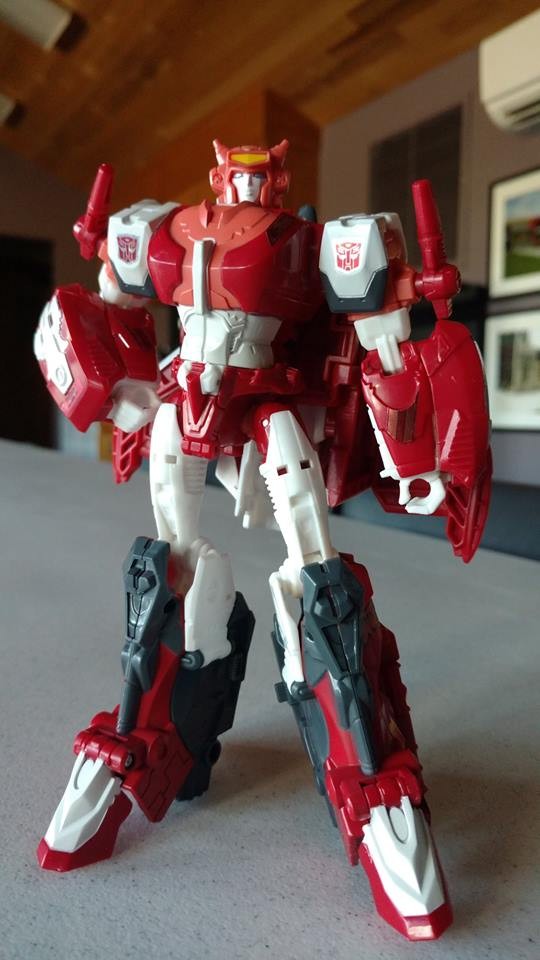 Transformers News: Video Reviews for Transformers Power of the Primes Elita-1 and Hun-Gurrr