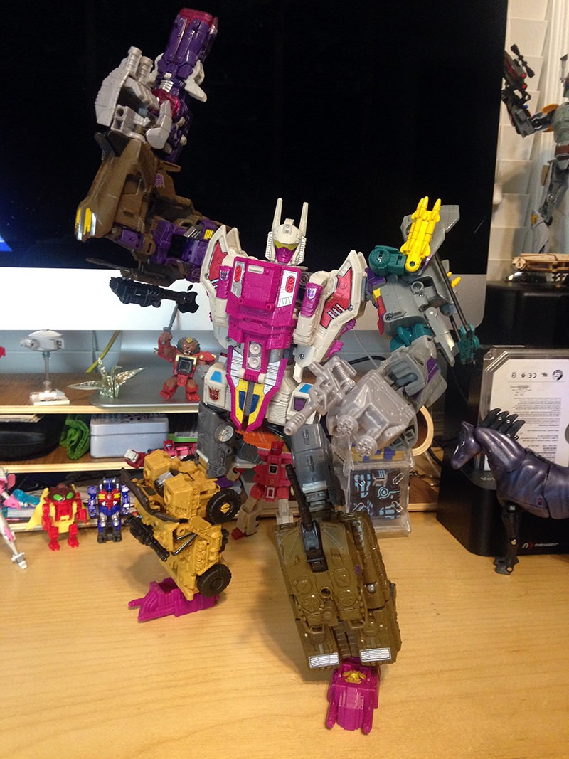 Transformers News: In-Hand Pictures of Elita-1 and Abominus in Fully Combined Modes Transformers News: In-Hand Pictures of Elita-1 and Abominus in Fully Combined Modes