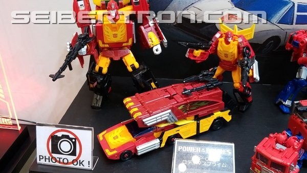 Transformers News: Wonderfest 2018 - Transformers Power of the Primes Display #wf2018w