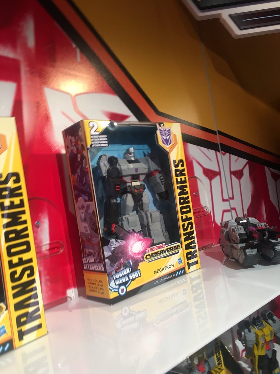 Transformers News: Sneak Peek at Transformers Cyberverse New Decepticon Shadow Striker