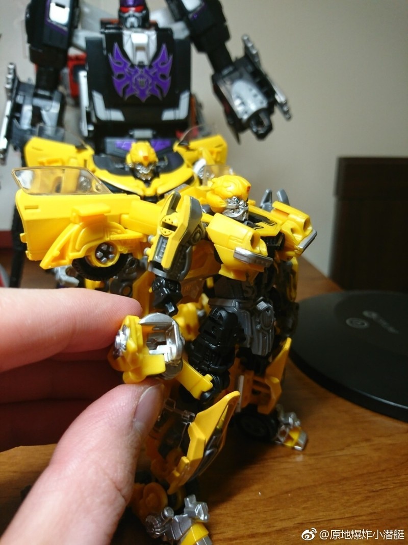 Transformers News: In-Hand Images and Comparisons of Transformers Studio Series Ratchet, Stinger, Bumblebee, Crowbar Transformers News: In-Hand Images and Comparisons of Transformers Studio Series Ratchet, Stinger, Bumblebee, Crowbar